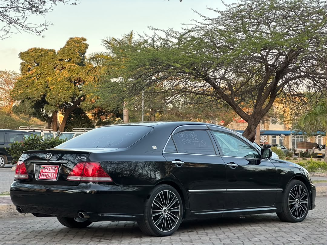 TOYOTA CROWN ATHLETE thumbnail 7